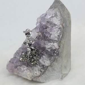 Silver and Purple Geode Jewelry Display